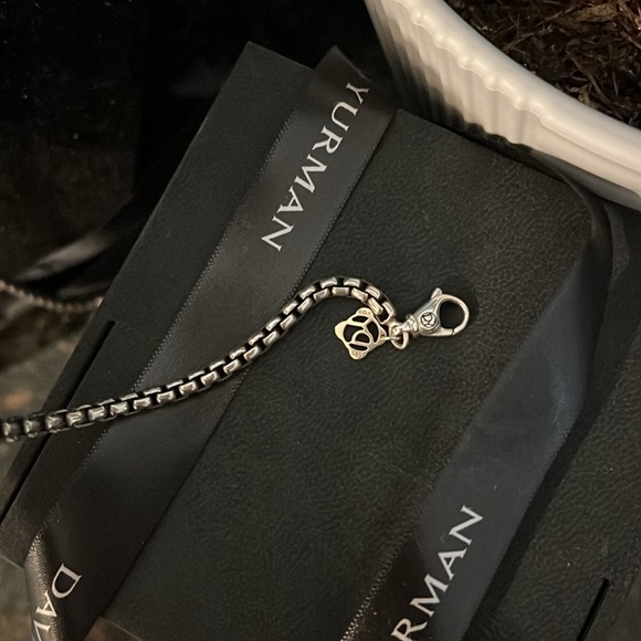 Authentic David Yurman,16 inch,cable silver necklace..includes dust bag and box. - Picture 4 of 6